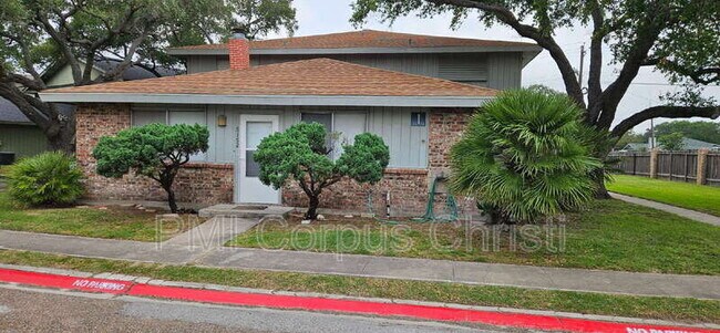 Building Photo - 6162 Hidden Oaks St