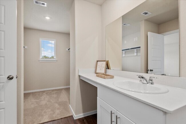 Building Photo - 13599 Sonali Springs Dr