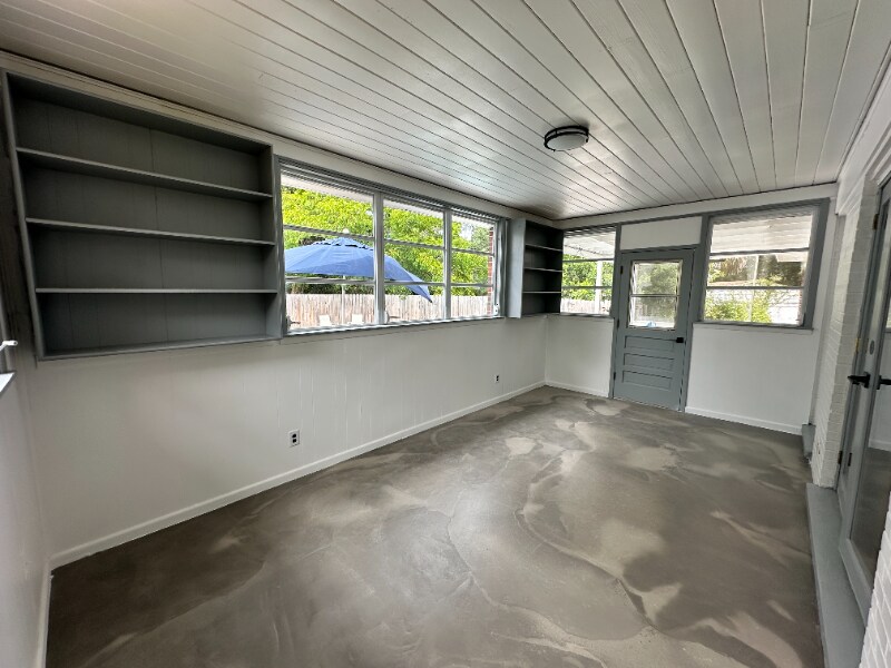 Building Photo - 1118 Brookmont Ave E