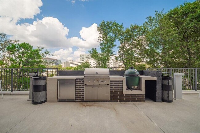 Building Photo - 788 West Marietta St NW