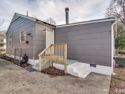 Building Photo - 313 Raynor St