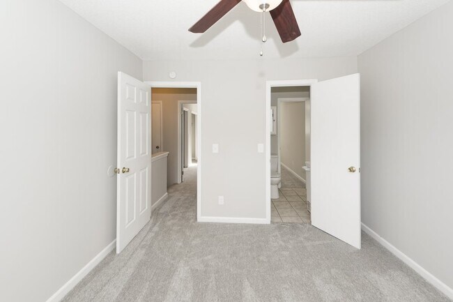 Building Photo - 1305 Mathis Ferry Rd
