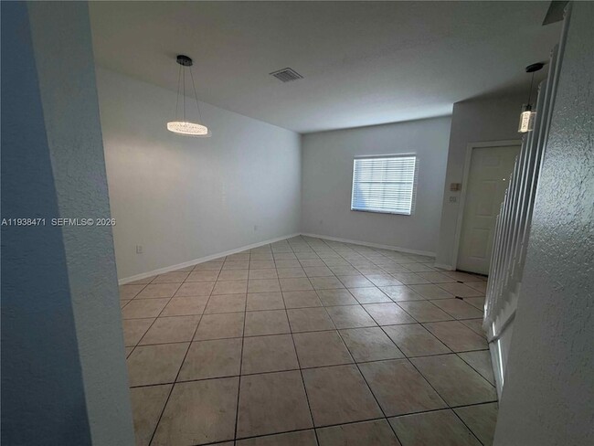 Building Photo - 5755 NW 115th Ct