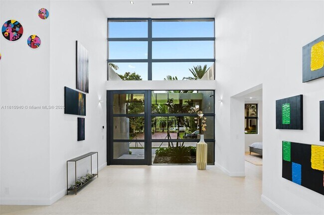 Building Photo - 401 Royal Plaza Dr