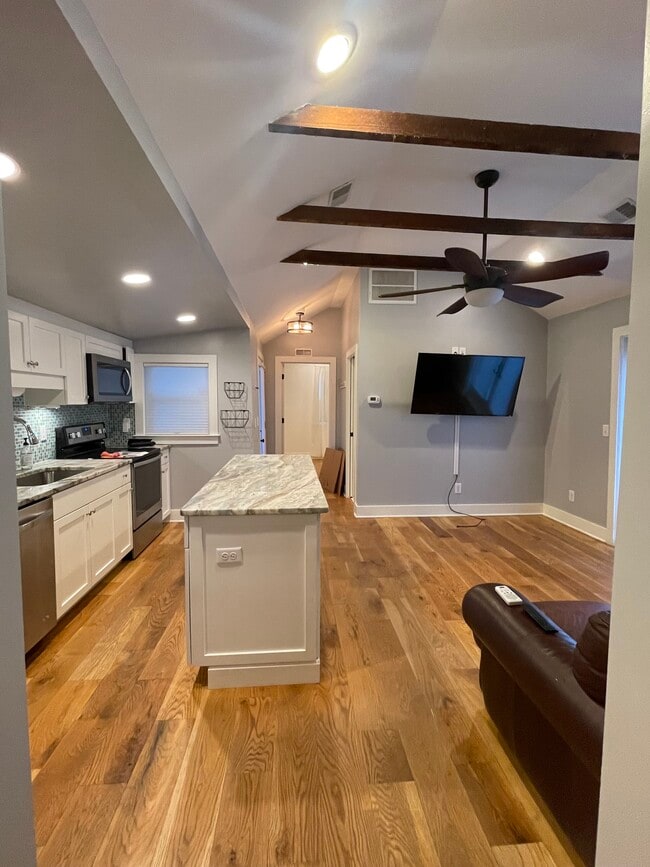 Living area - 276 Ashley Ave
