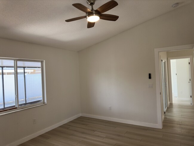 Building Photo - Remodeled 4-bedroom 2 bath 2 car garage in...