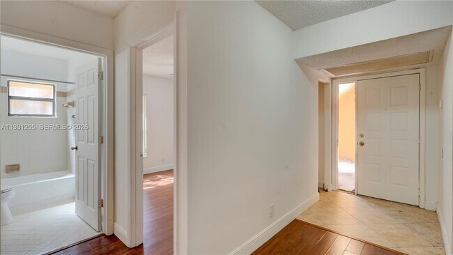 Building Photo - 3846 Coral Tree Cir