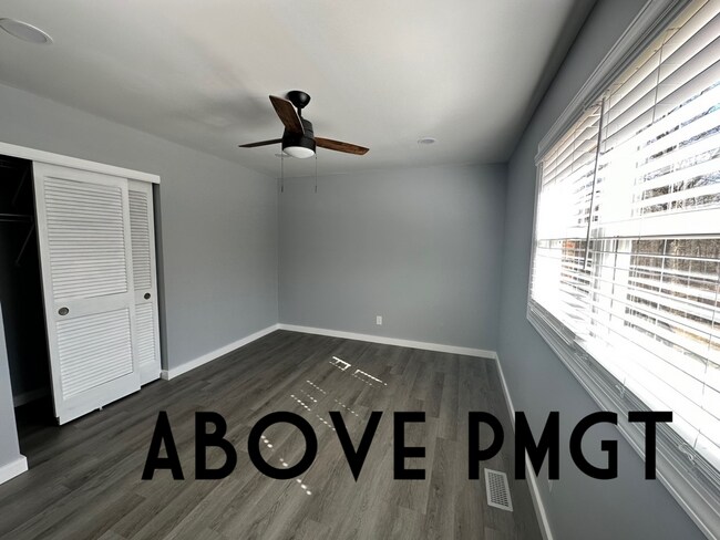 Building Photo - In Greer completely Renovated 3 bedroom - 2 bathroom Home