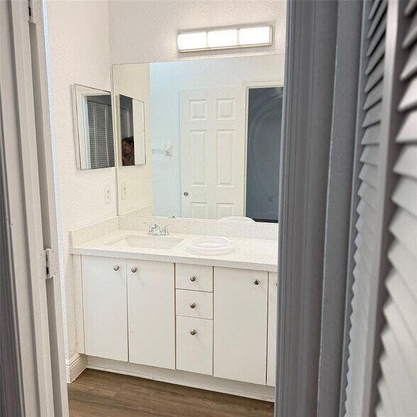 Building Photo - 6482 Catalina Ln