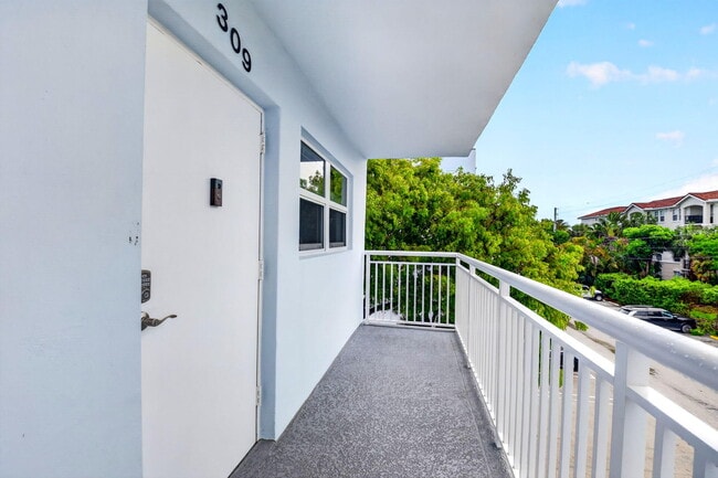 Building Photo - 2016 S Federal Hwy