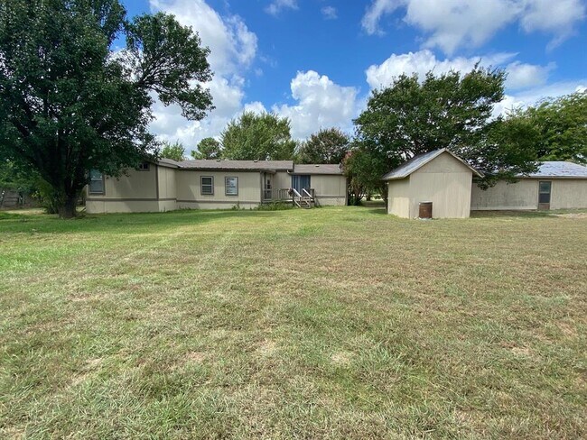 Building Photo - 9661 Farm to Market 548