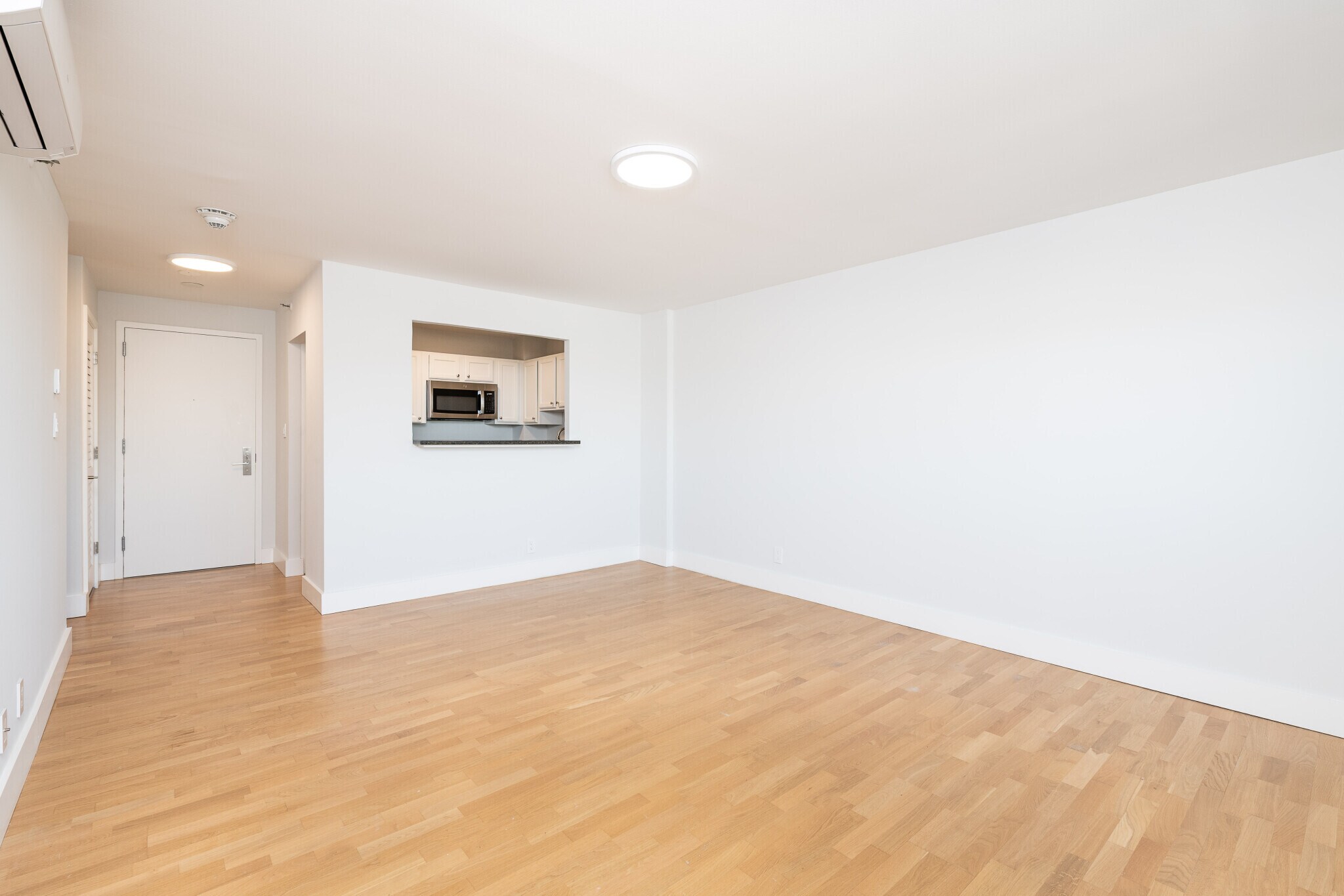 Building Photo - 1410 Columbia Rd