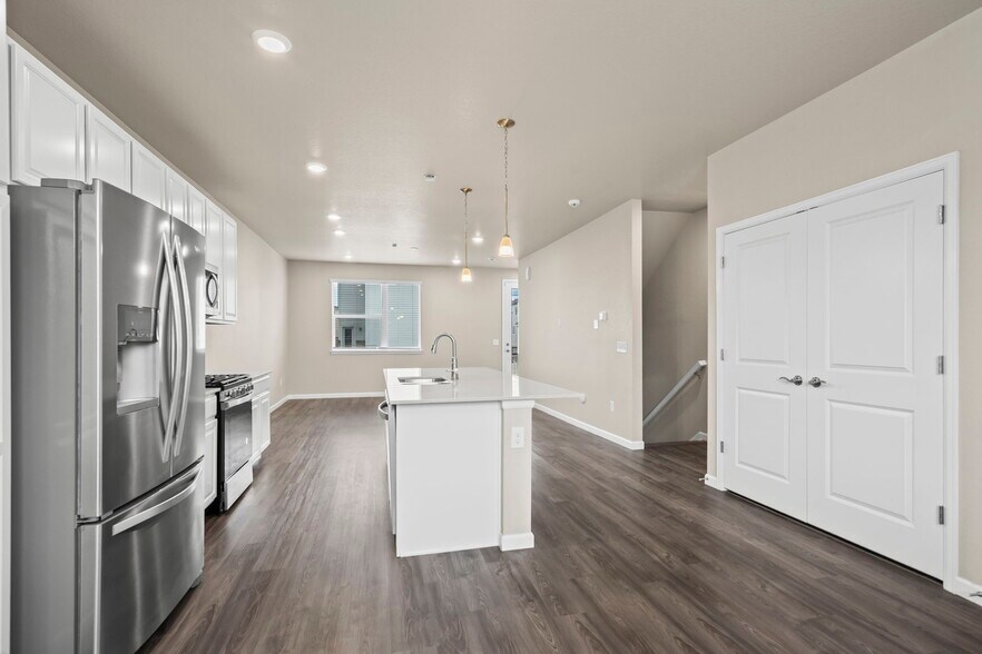 Building Photo - 479 Interlocken Blvd