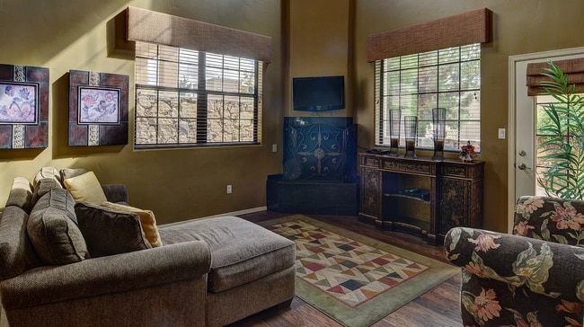 Building Photo - 4310 Capistrano Ave