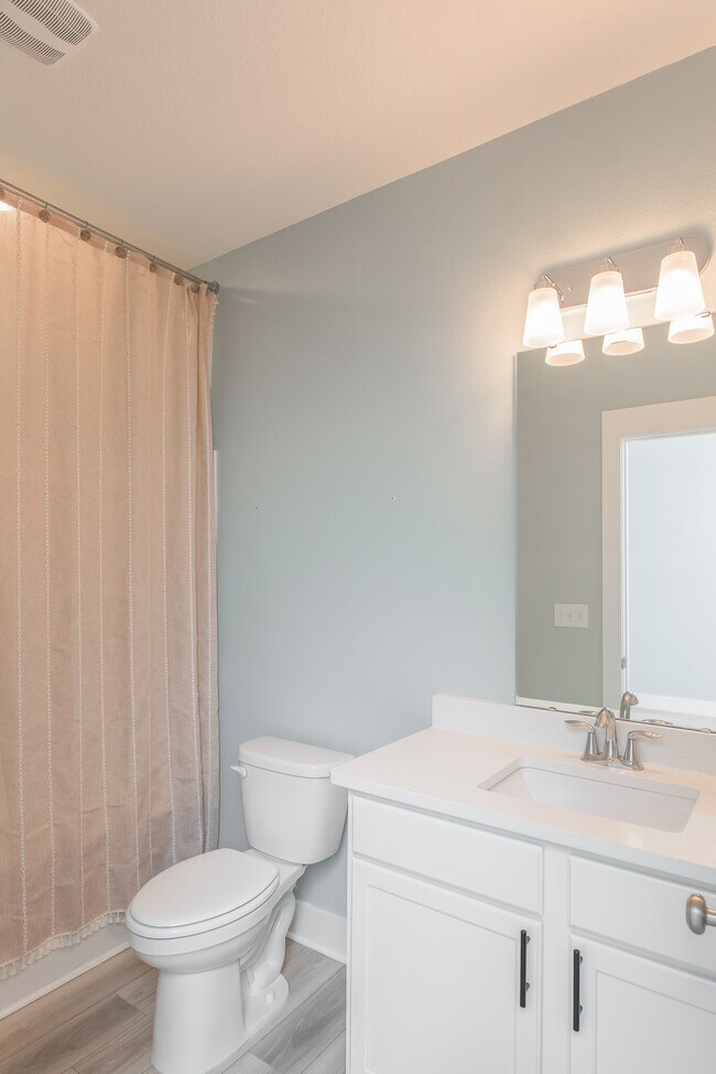 Building Photo - 1938 Westhill Dr