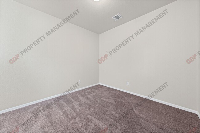 Building Photo - 719 Dunford Dr