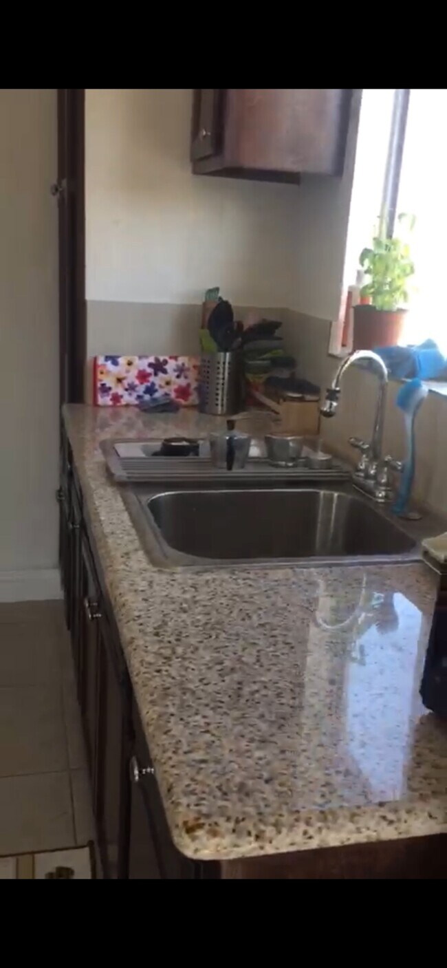 Granite Kitchen - 2929 S Orange Dr