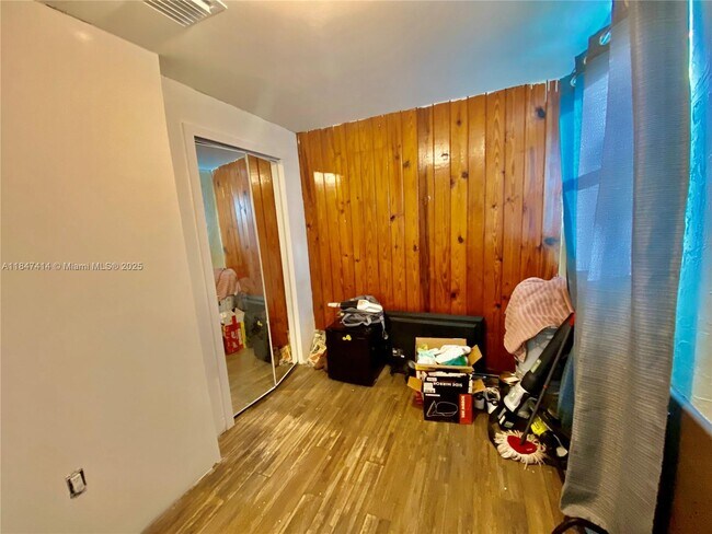 Building Photo - 3761 SW 45th Terrace