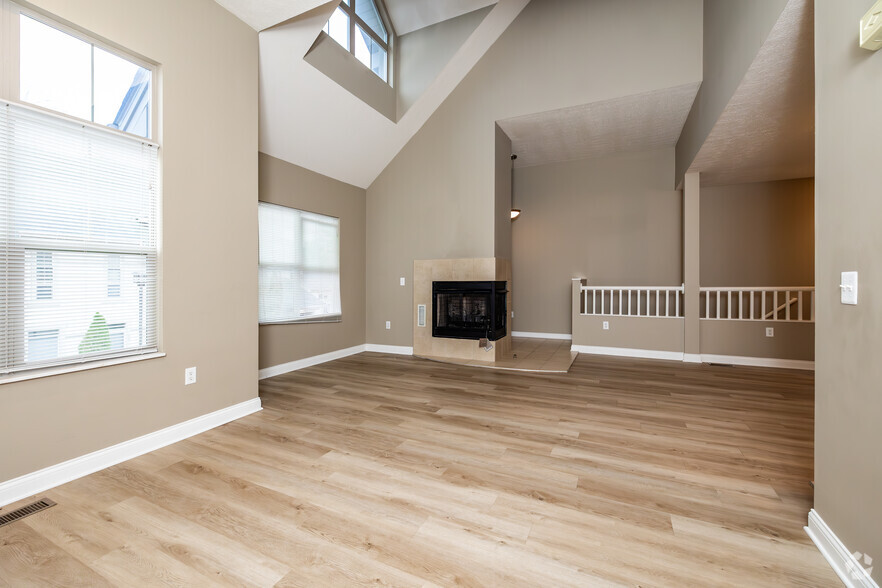 2BR, 2.5BA - 2,138SF - Living Room - Bercley Woods Townhomes