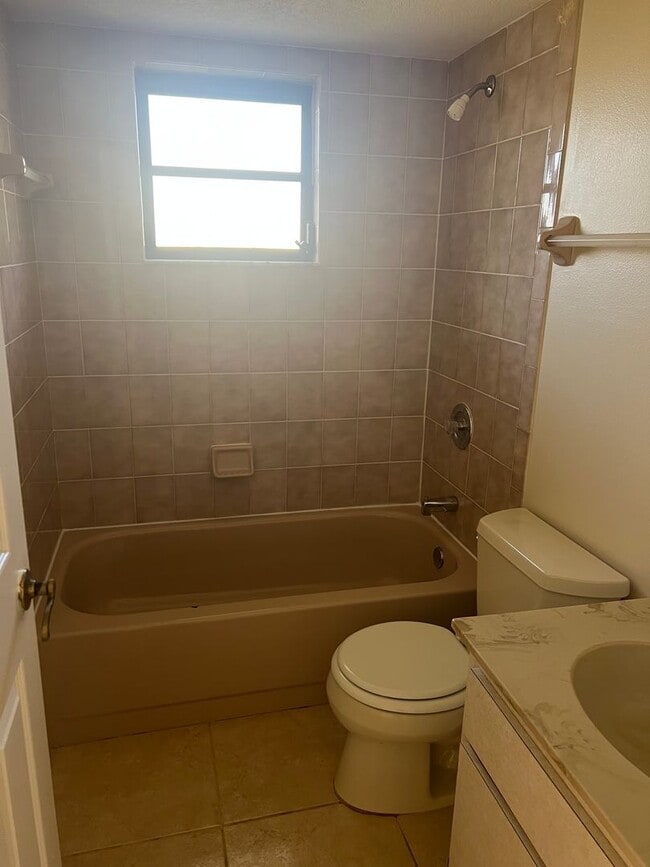 Building Photo - 3/2/2 in Deep Creek