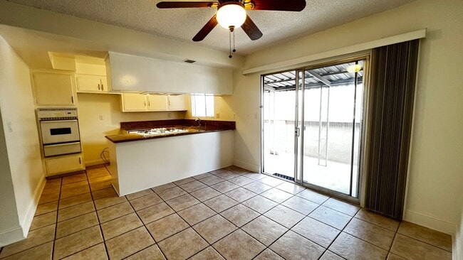 Building Photo - 3 Bed 2 Bath Downstairs Apartment For Rent in Whittier with 2 Car Garage