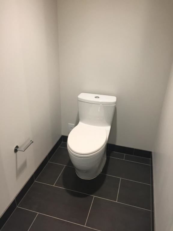 Building Photo - 1001 Queen St