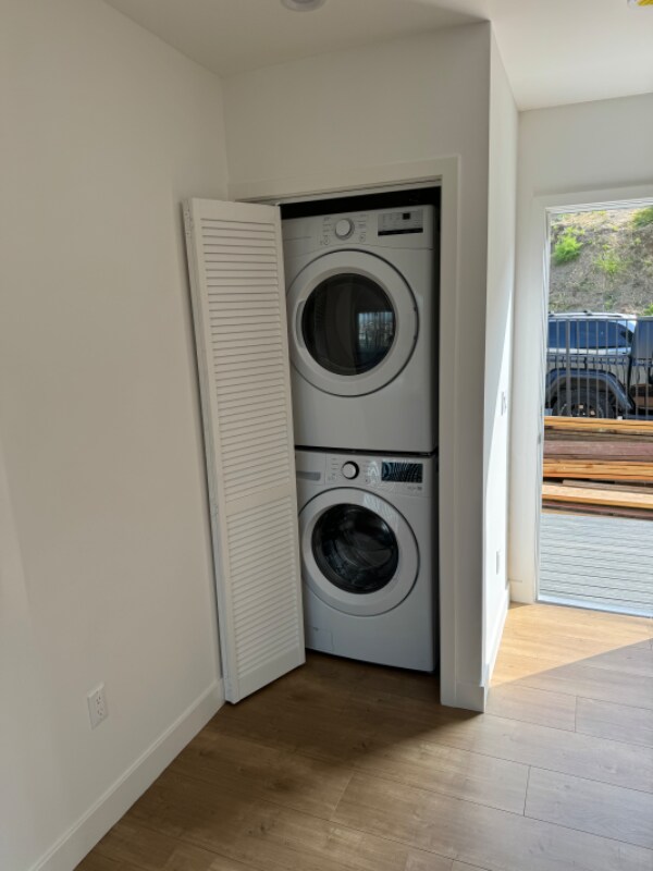 Building Photo - 3090 Weldon Ave