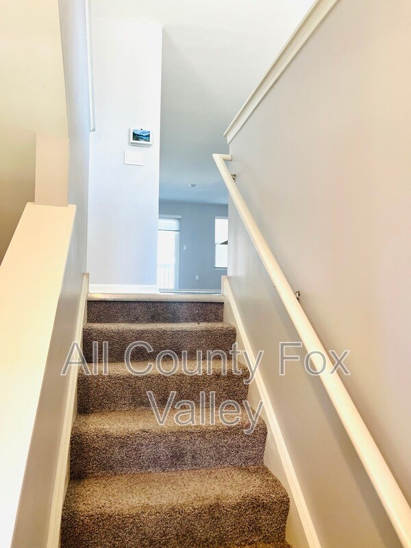 Building Photo - 844 Briar Gln Ct