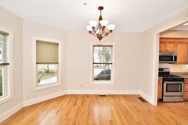 Building Photo - 22 High St