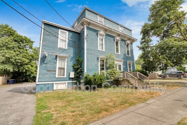 Building Photo - 111 Cottage St
