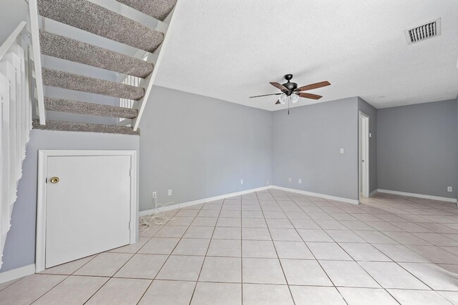 Building Photo - 352 Prestwick Cir