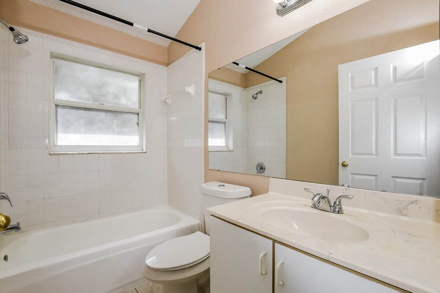 Building Photo - 3237 Harpers Ferry Ct