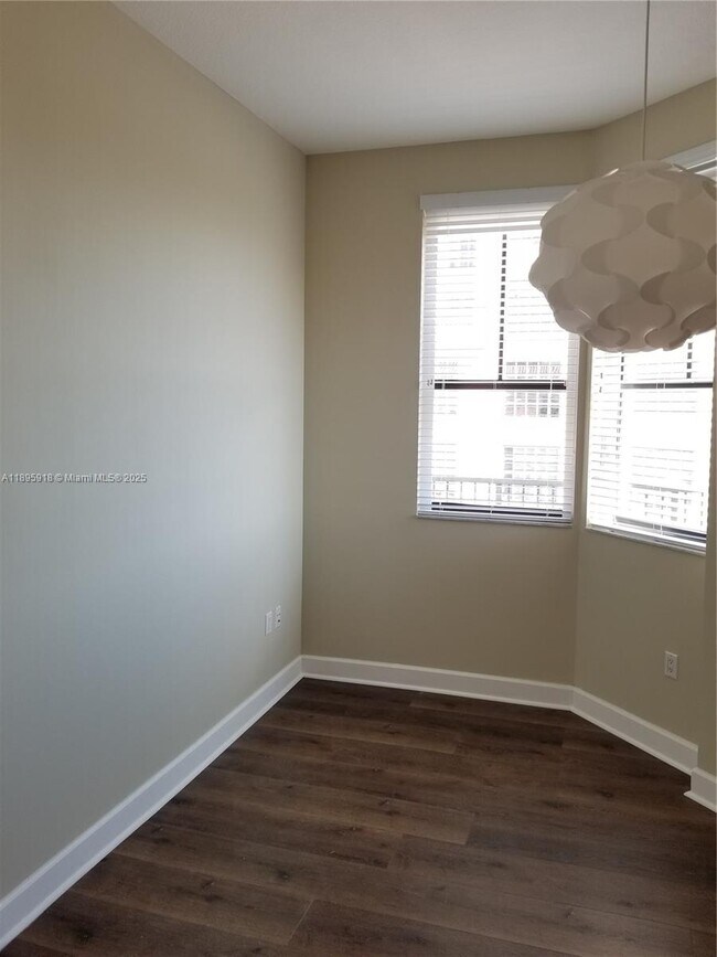 Building Photo - 55 Merrick Way