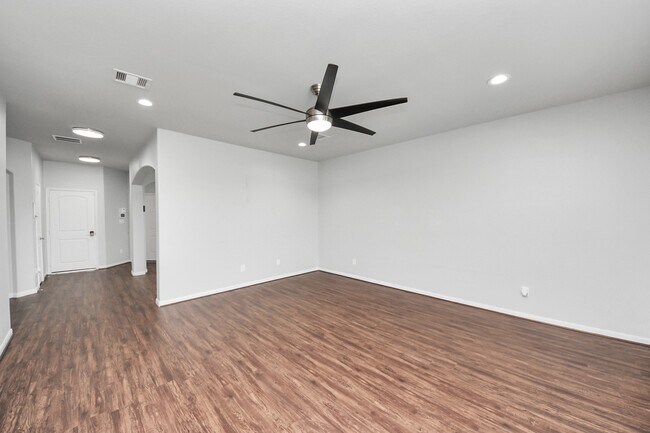 Building Photo - 2931 Palm Oaks Trail