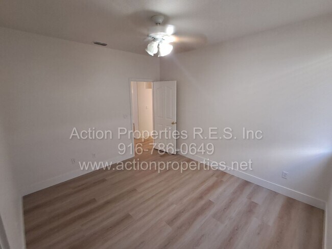 Building Photo - Action Properties R.E.S. Inc. Offering Beautiful Highland Park Single Story 3 Car, 4 Bedroom, Gar...