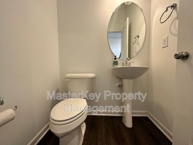 Building Photo - 1202 Briar Gate Dr