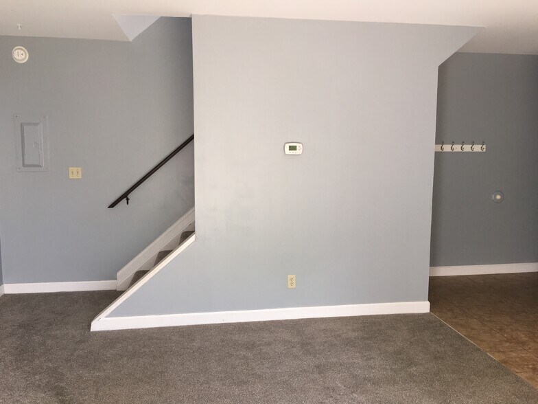 Building Photo - 3517 Kenbrooke Ct