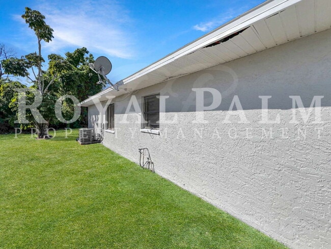 Building Photo - Cold Outside, Cozy Inside – Winter-Ready Fort Myers Renovated 3BR/2BA Duplex with a New HVAC...Yu...