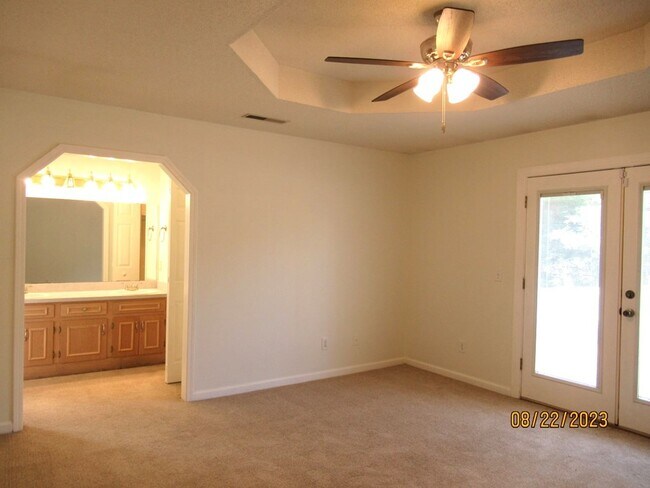 Building Photo - 6775 J J Roberts Dr