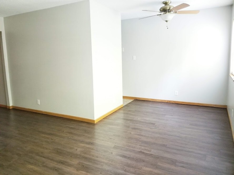 Building Photo - 1803 21st Ave Pl