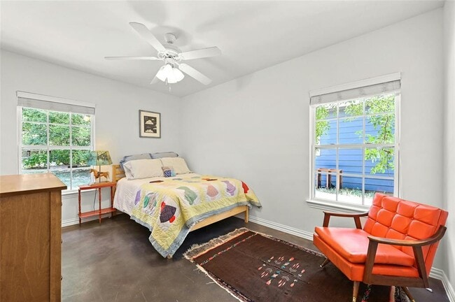 Building Photo - 8415 Bowling Green Dr
