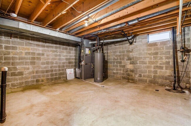 Building Photo - 4841 Dierker Rd