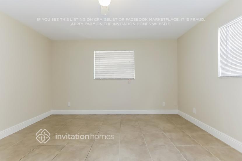 Building Photo - 7441 Douglas St