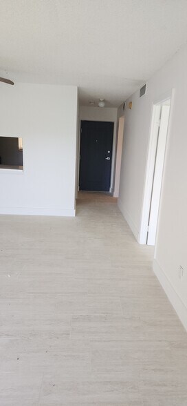 Building Photo - 7805 Camino Real