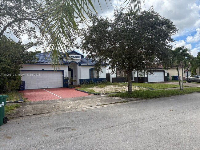 Building Photo - 10272 SW 227th Ln