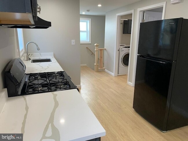 Building Photo - 224 1/2 Kern Street Unit 224 1/2