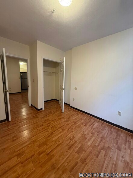 Building Photo - 81 Essex St