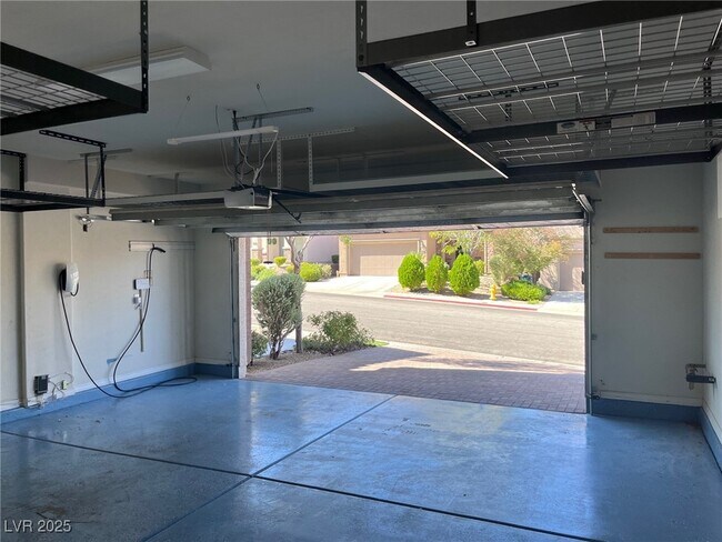 Building Photo - 2624 Valbonne Terrace