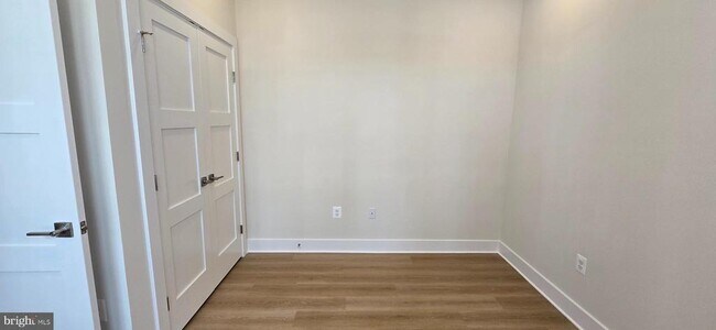 Building Photo - 424 Chapel Alley