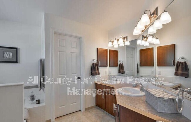 Building Photo - 2248 Smallwood Dr